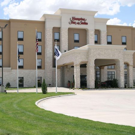 Hampton Inn & Suites Либерал Екстериор снимка