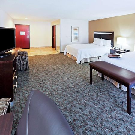 Hampton Inn & Suites Либерал Екстериор снимка
