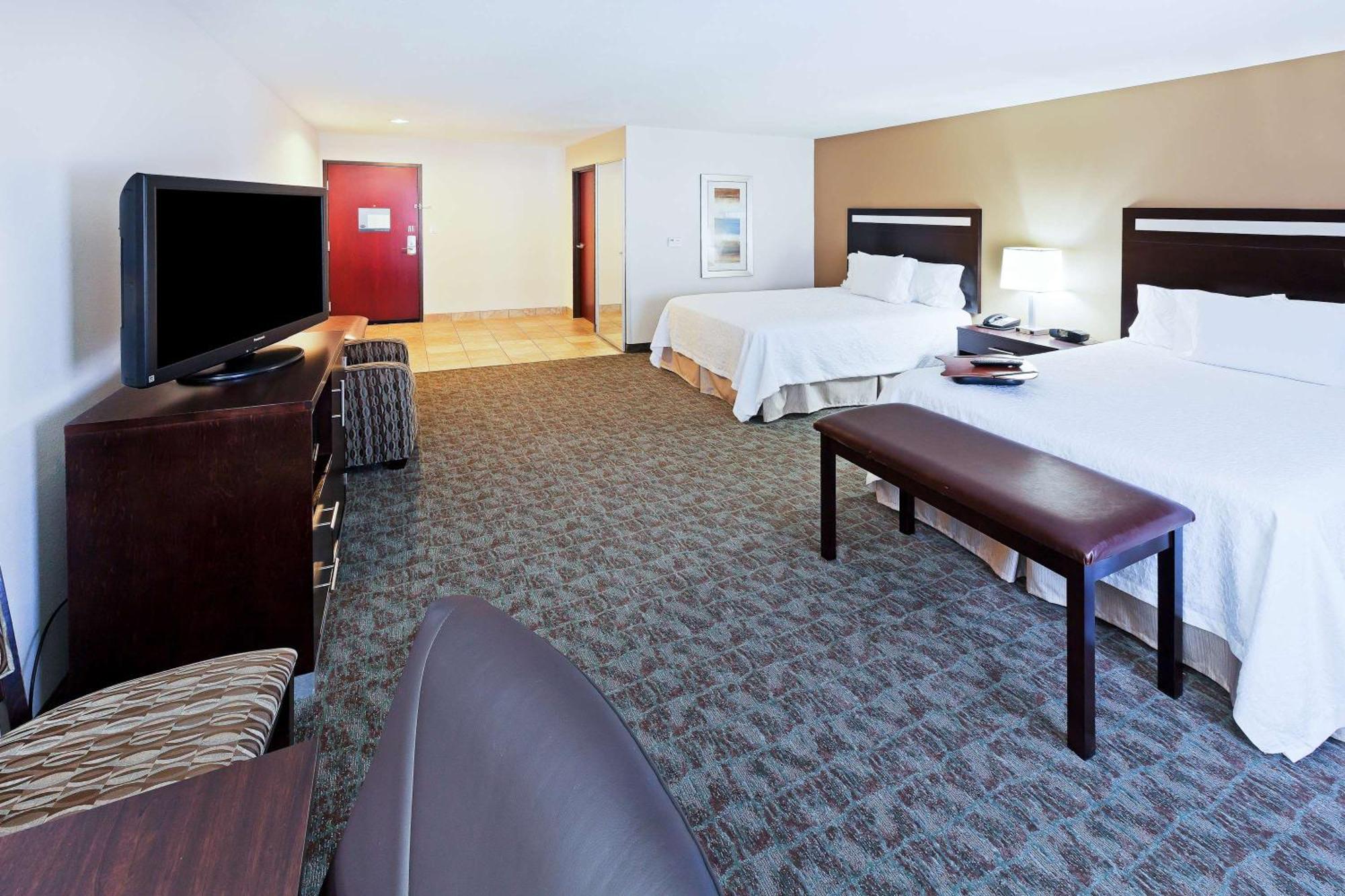 Hampton Inn & Suites Либерал Екстериор снимка