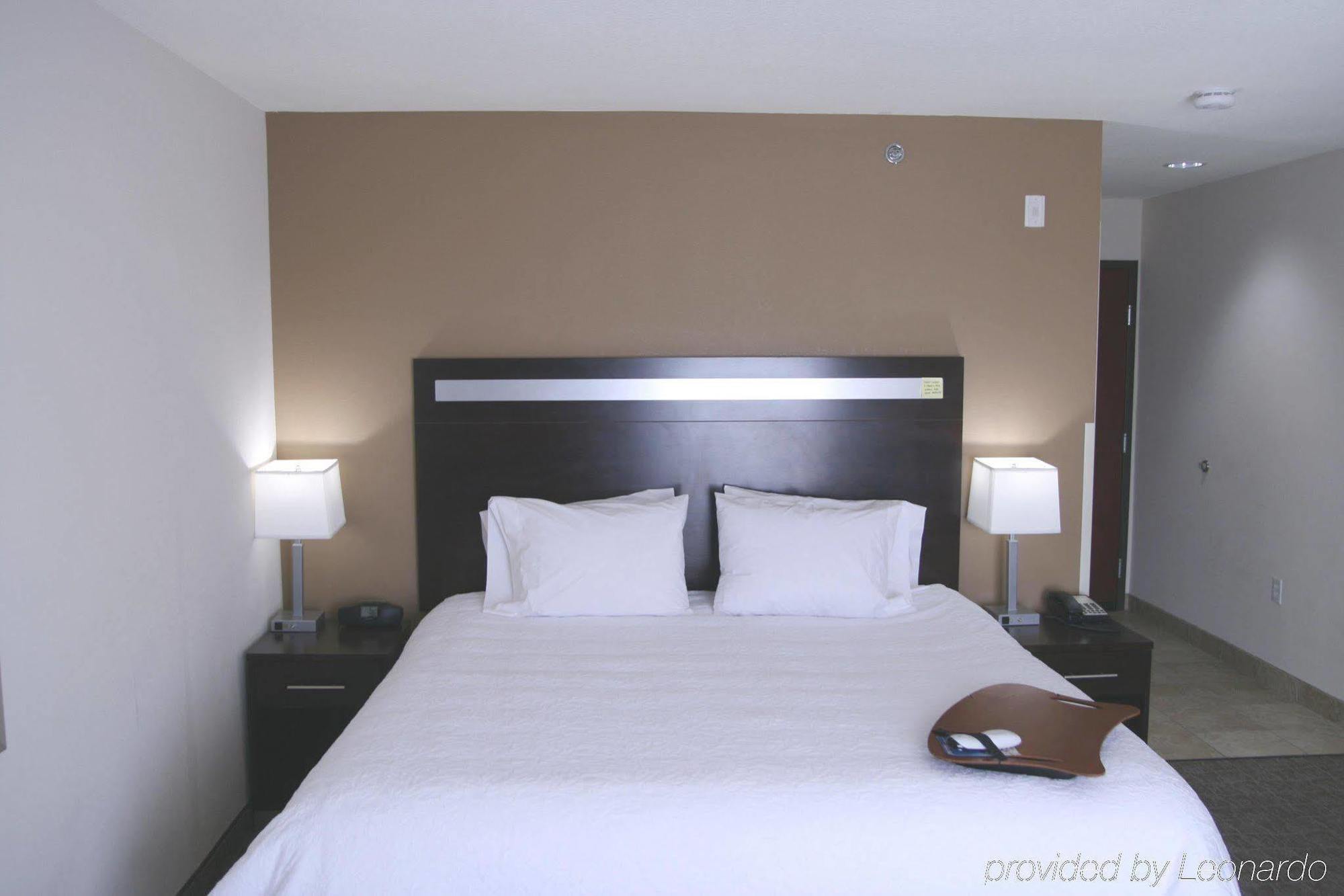 Hampton Inn & Suites Либерал Екстериор снимка