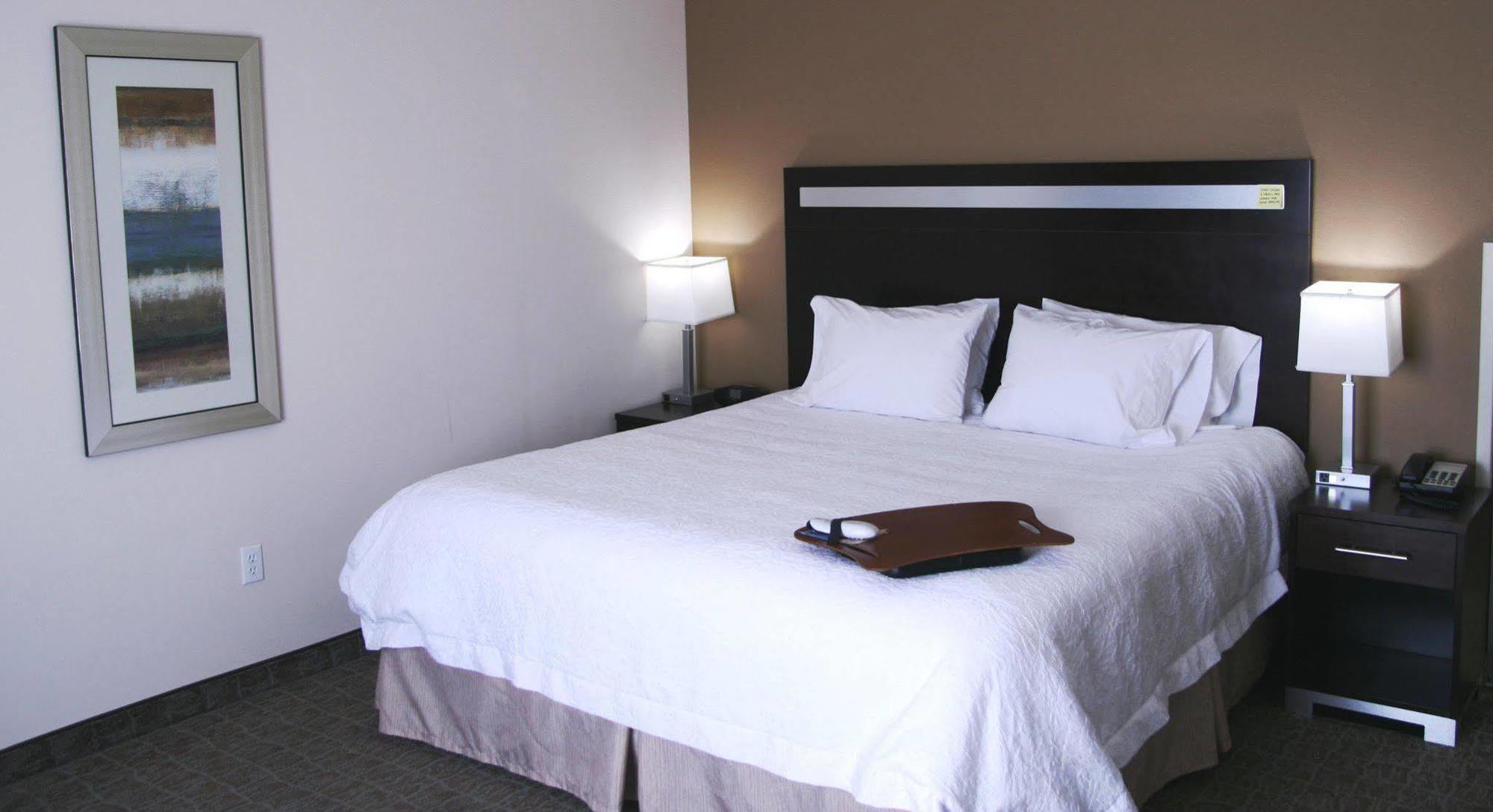 Hampton Inn & Suites Либерал Екстериор снимка